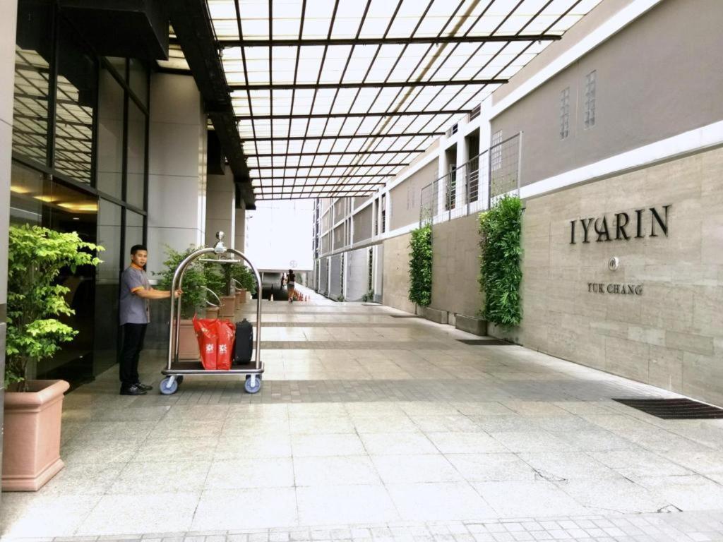 Iyarin@Tuk Chang Ratchayothin Hotel Bangkok Extérieur photo