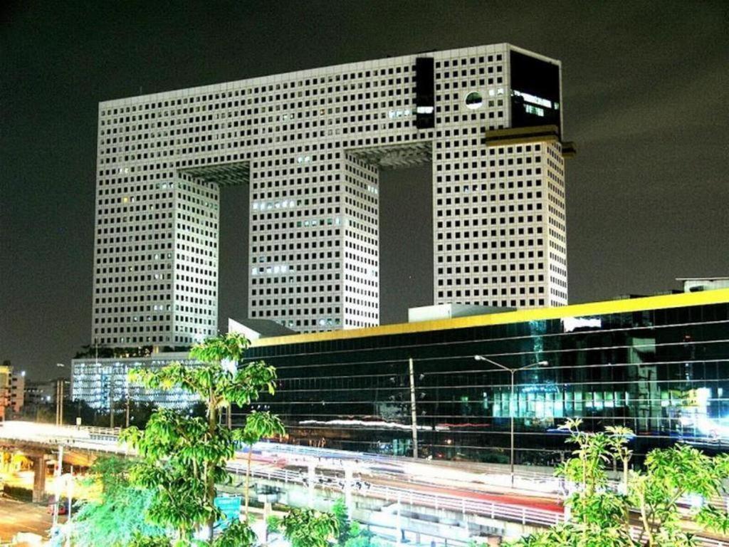 Iyarin@Tuk Chang Ratchayothin Hotel Bangkok Extérieur photo