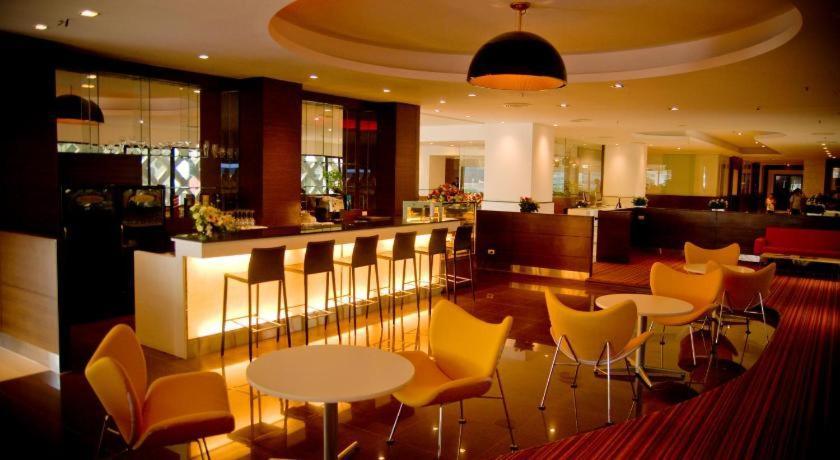 Iyarin@Tuk Chang Ratchayothin Hotel Bangkok Extérieur photo