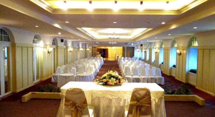 Iyarin@Tuk Chang Ratchayothin Hotel Bangkok Extérieur photo